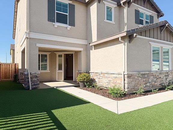 3rd image of 2158 Geneva Way