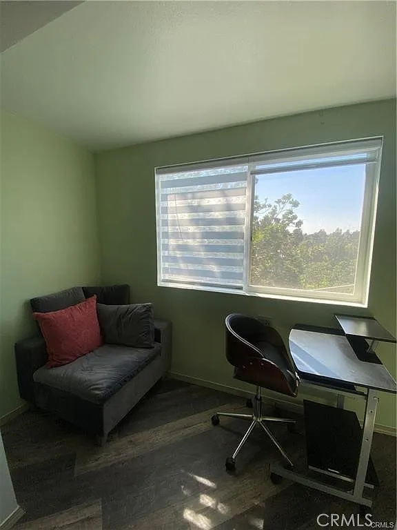 1 bed, 950 sqft, $1,444 — Photo 3