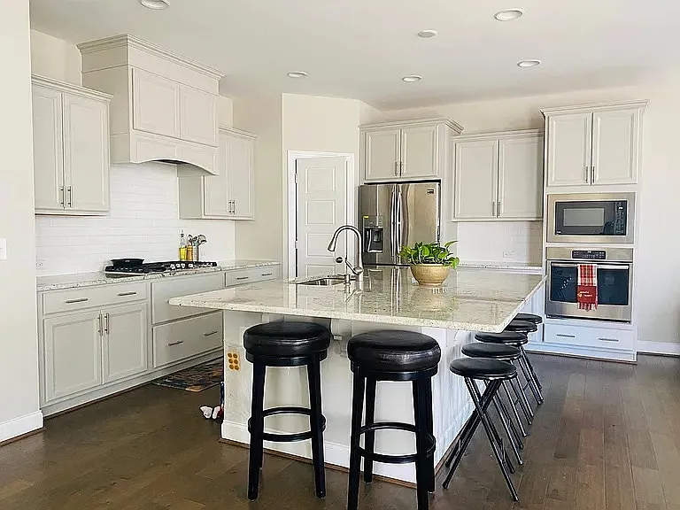 124 Tree Hill Ln #1 — Photo 4