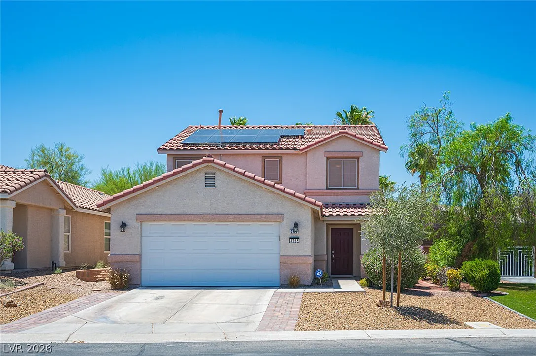 3 bed, 2.5 bath, 1794 sqft, $2,200 — Photo 1