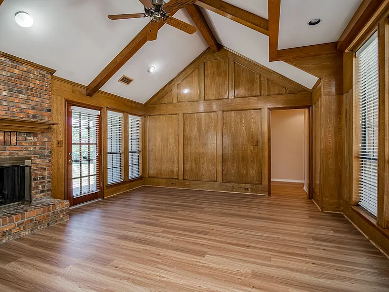 3624 Amanda Cir — Photo 7