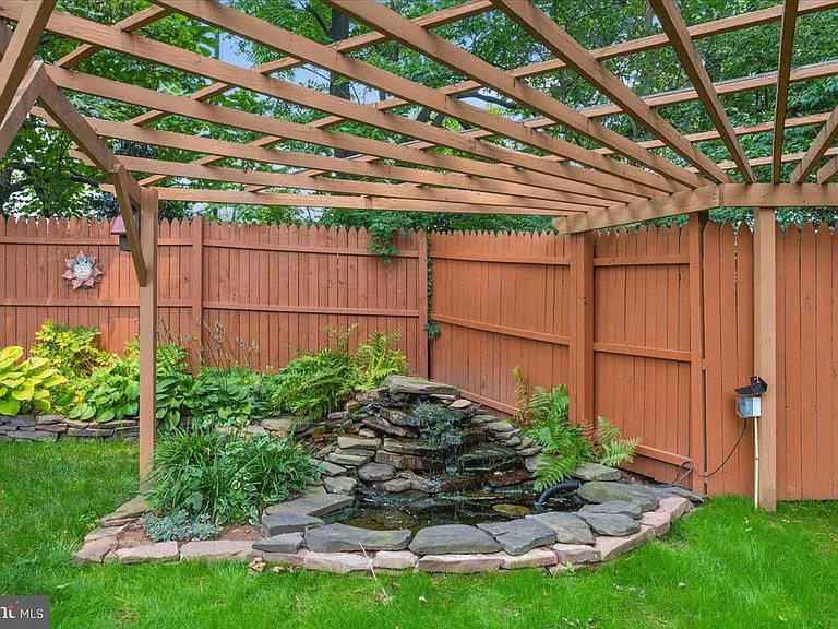19829 Spurrier Ave — Photo 44