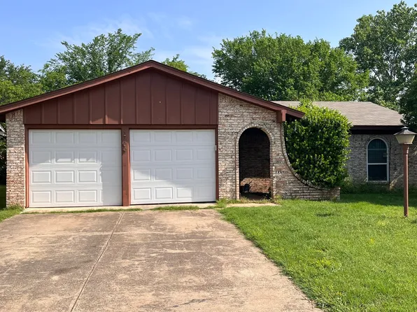 1709 Oak Tree Dr, Denton, TX 76209