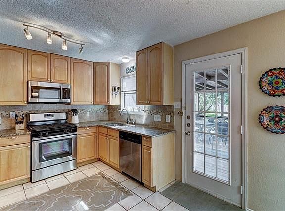 4th image of 8405 Mauai Dr