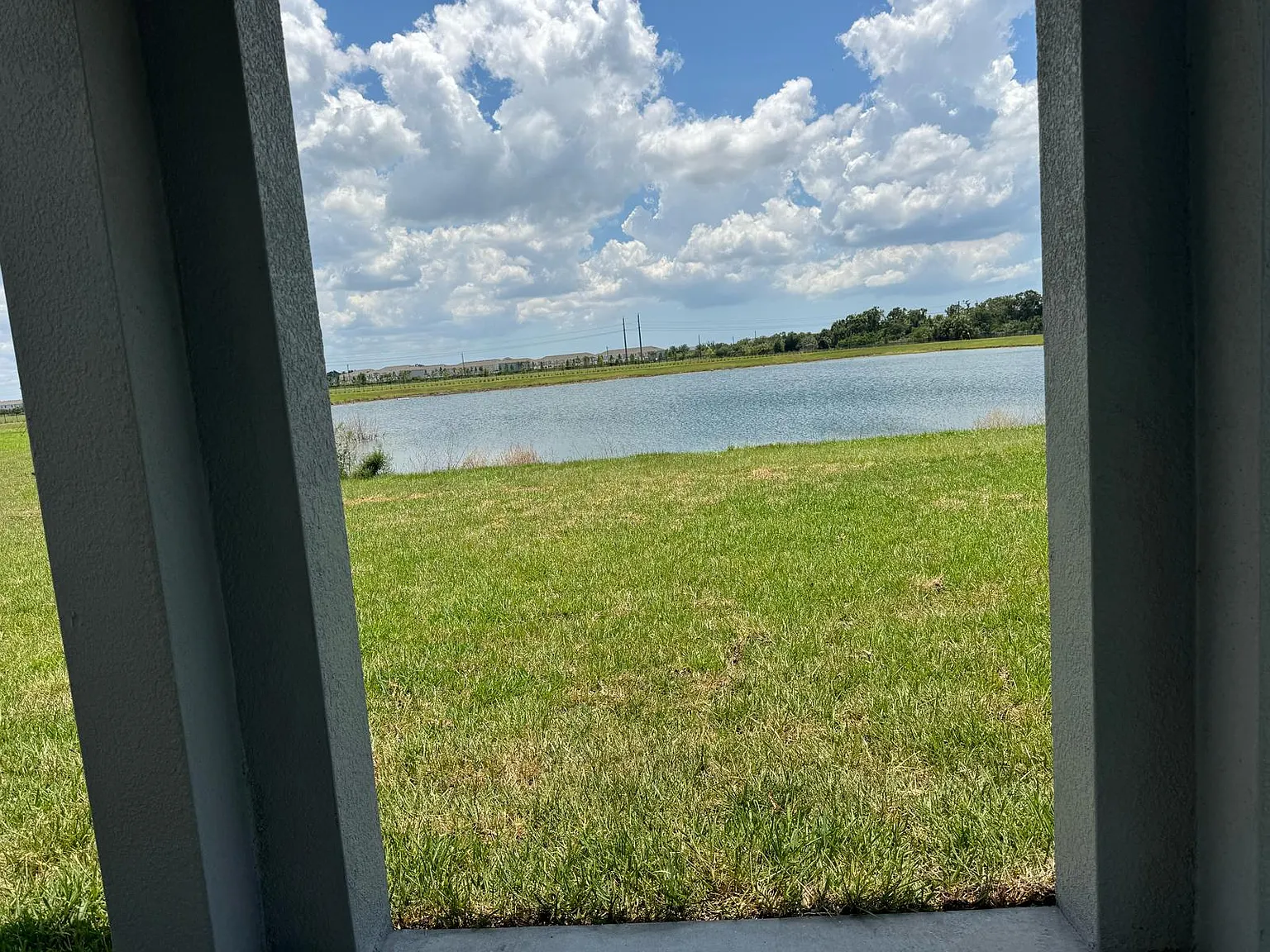 6 bed, 3326 sqft, $3,400 — Photo 4
