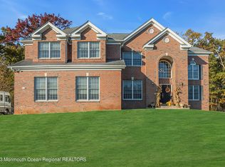 16 Lakeside Dr, Jackson, NJ 08527