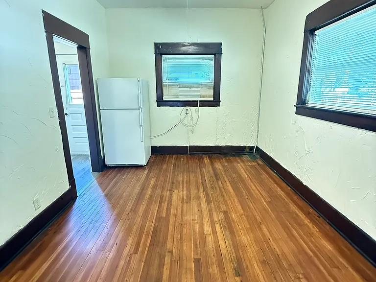 1104 D St #4 — Photo 8