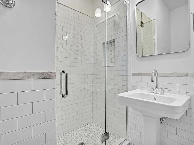 662 W Wellington Ave #3E — Photo 14