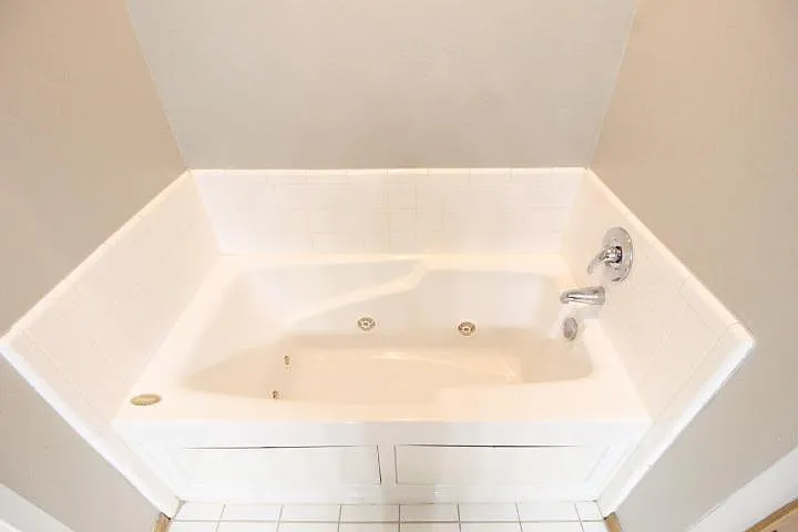 620 Eastview Dr — Photo 12