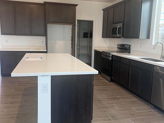 3rd image of 18439 W VILLA HERMOSA Lane