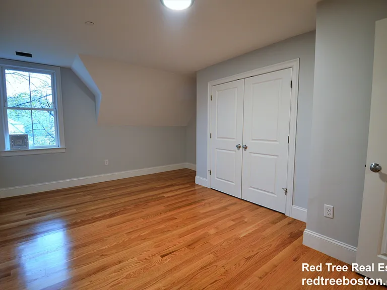 18 Murdock St #1 — Photo 8