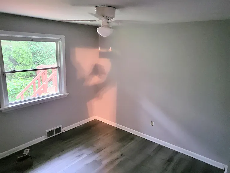 142 Moray Dr — Photo 11