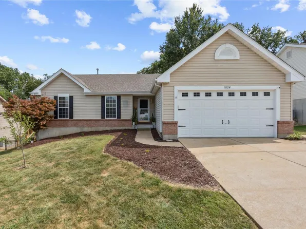 1824 Belmont Ct, Festus, MO 63028