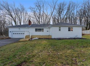 2139 Cranbrook Dr, Youngstown, OH