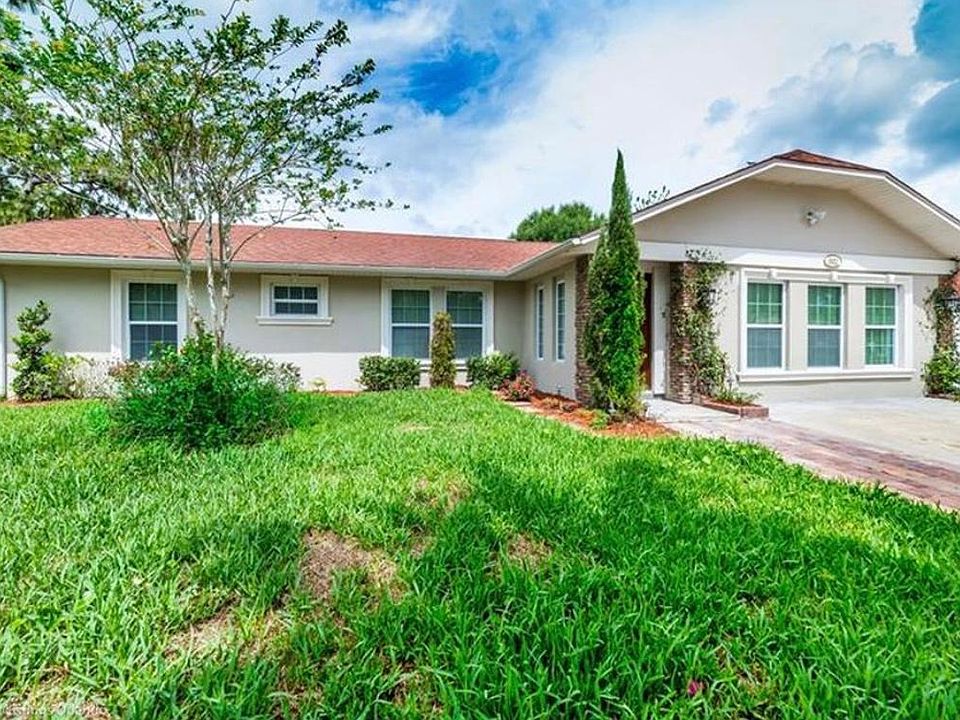1st image of 902 Mosshart Ln