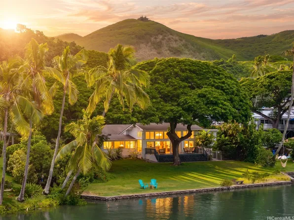 44-397 Kaneohe Bay Dr, Kaneohe, HI 96744