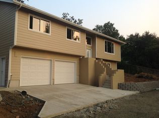 381 Pioneer Way, Winchester, OR 97495