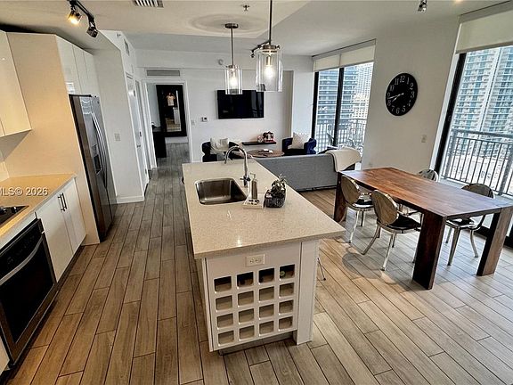 5th image of 999 SW 1st Ave APT 2303