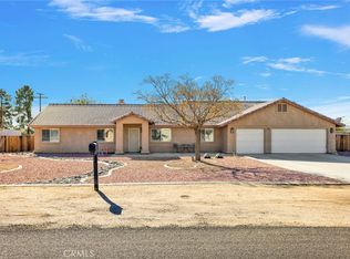 18311 Owatonna Rd, Apple Valley, CA 92307