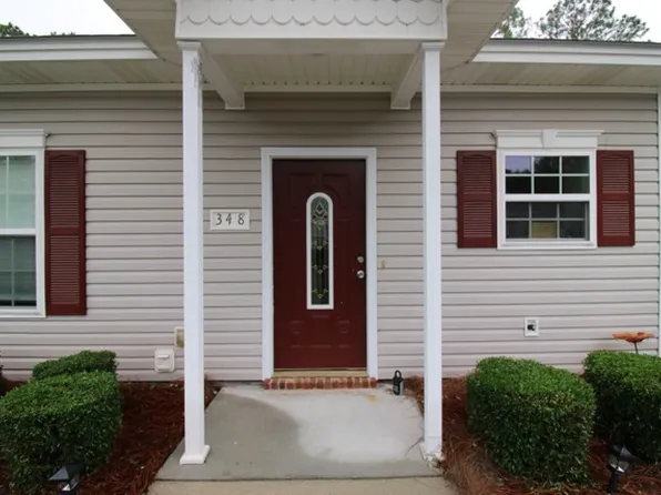 348 Moss Creek Ln, Brunswick, GA 31520
