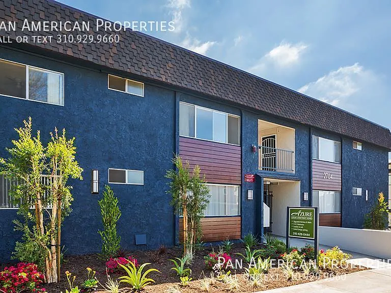 2704 Vanderbilt Ln #13 — Photo 3