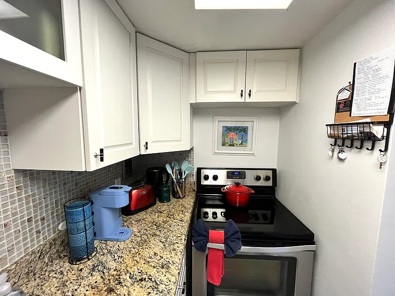880 Mandalay Ave #S911 — Photo 25