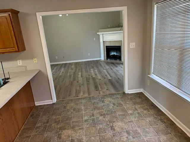 3 bed, 1875 sqft, $1,995 — Photo 4
