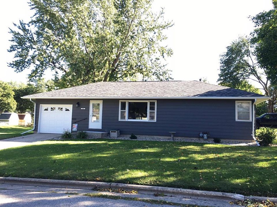 1st image of 1402 4th Ave N