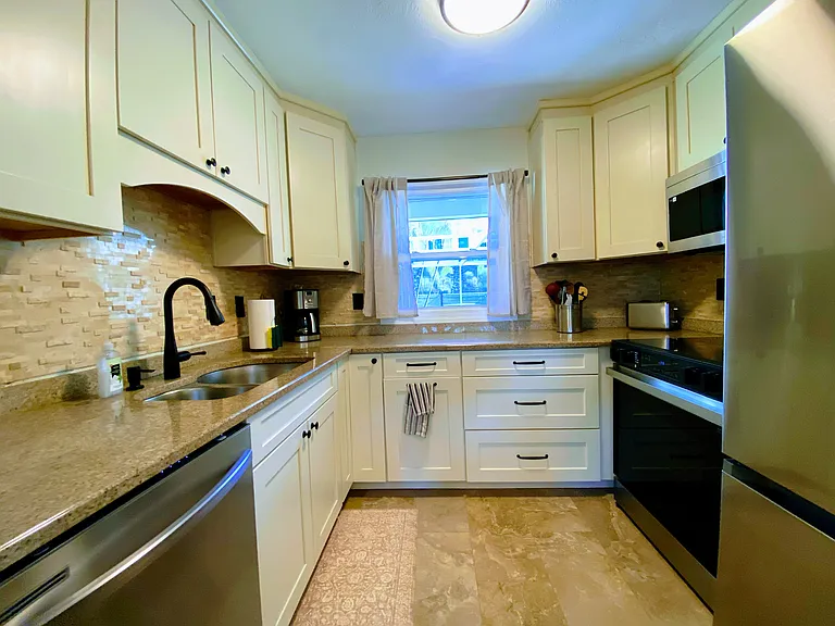 531 De Narvaez Dr — Photo 12