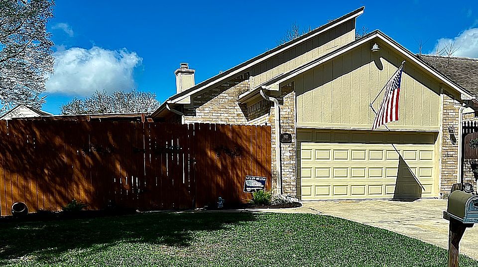 1st image of 1410 Beech Cove St