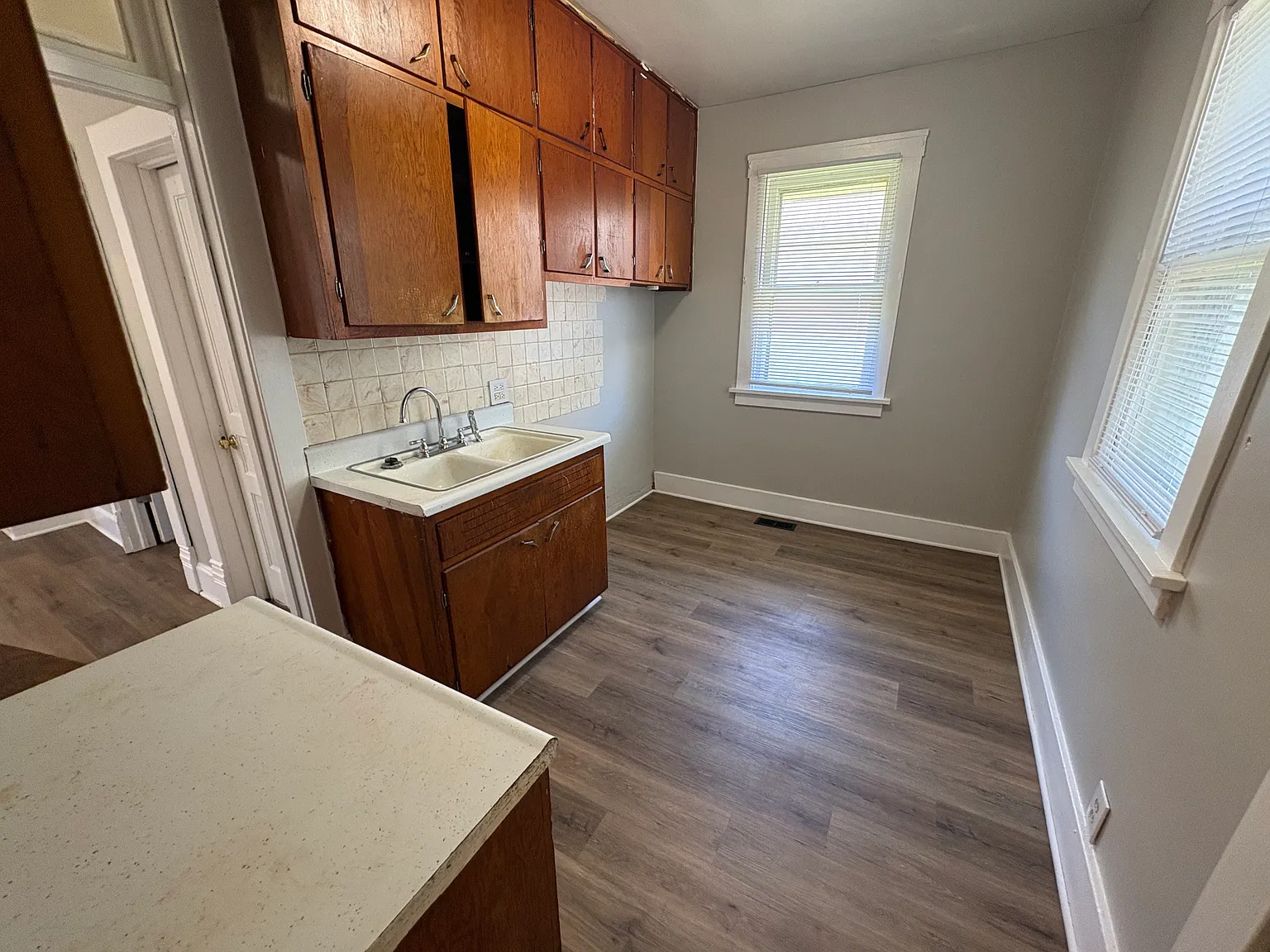 2 bed, 800 sqft, $899 — Photo 4
