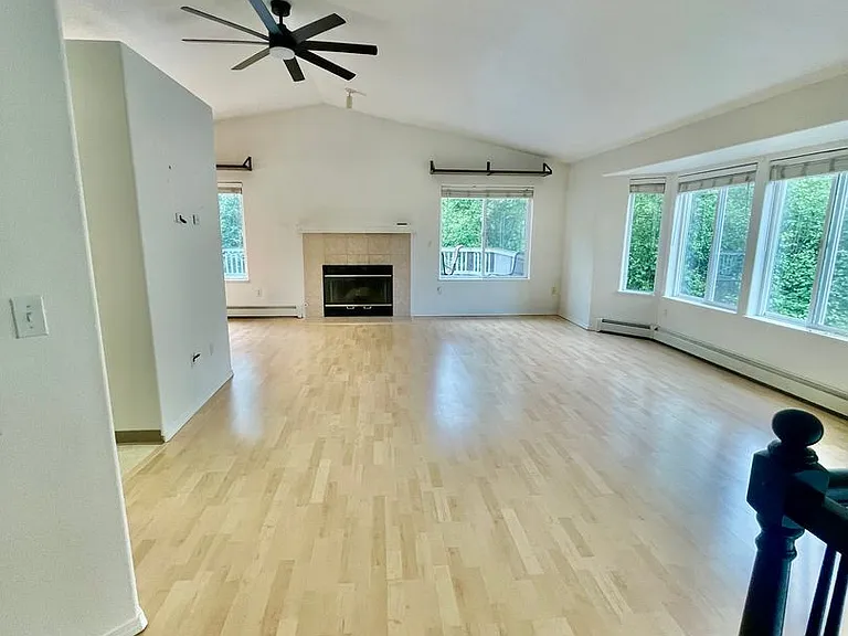 21507 Tony Cir — Photo 4