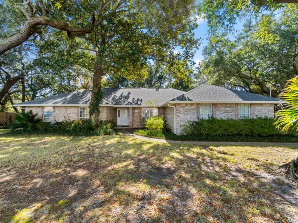 4139 Sandy Bluff Dr W, Gulf Breeze, FL 32563