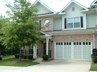 1174 Glenridge Pl, Sandy Springs, GA 30342