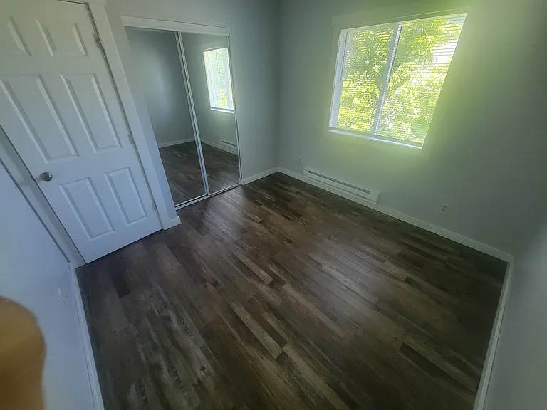 425 10th St N #1 — Photo 12