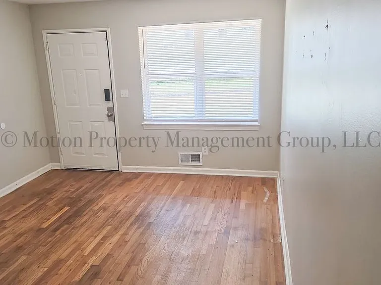 1595 Carlisle St NW — Photo 6