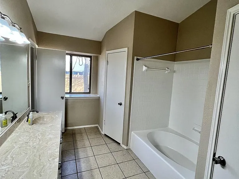 1101 Forest Oaks Path — Photo 13