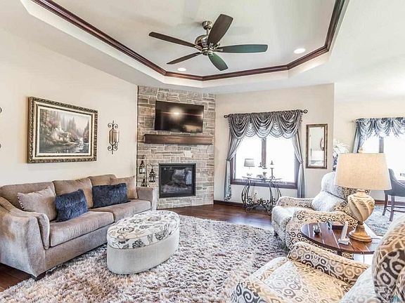 5th image of 7501 S Grand Arbor Pl