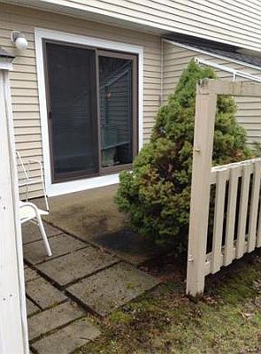3rd image of 19 Heather Ln #19