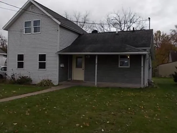 14 E 3rd St, Clintonville, WI 54929