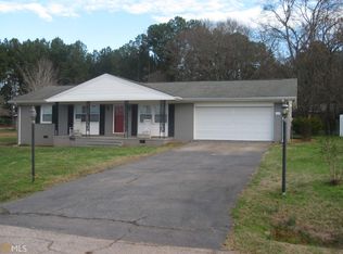 320 Mountain View Cir, Woodbury, GA 30293