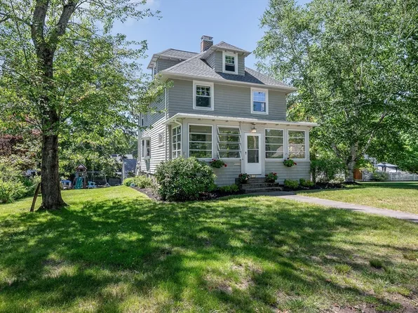 18 Wells Rd, Reading, MA 01867