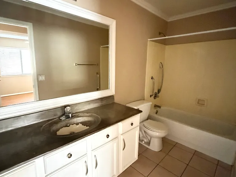 5906 N 78th Dr — Photo 5