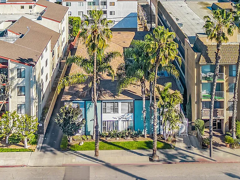 3520 Elm Ave — Photo 3