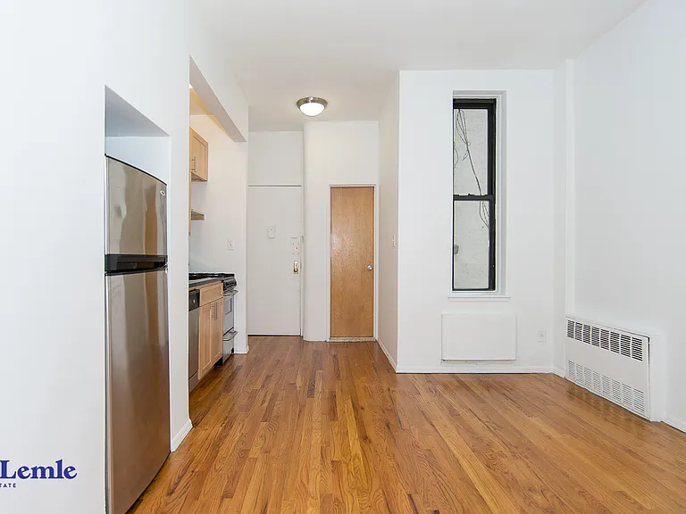 204 E 25th St #3FW — Photo 2
