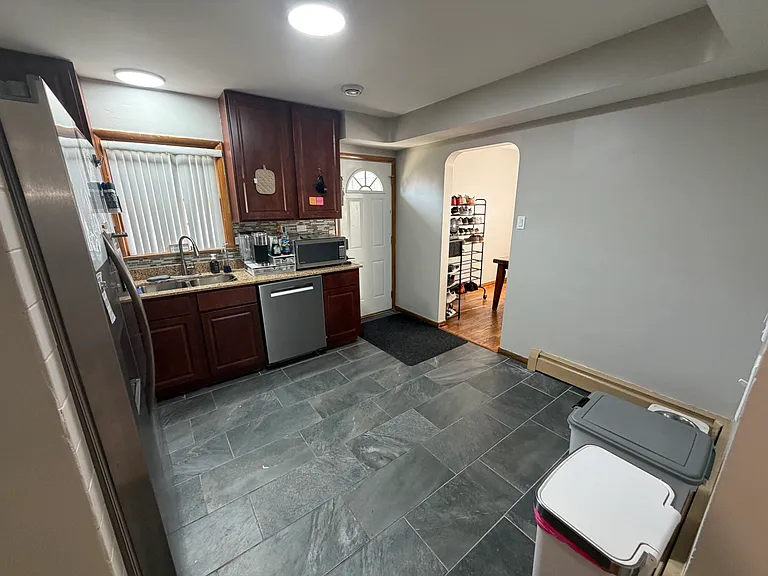 8833 Oswego Ave — Photo 17