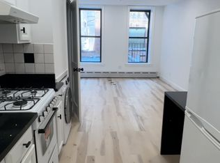 409 W 39th St #W2C, New York, NY 10018