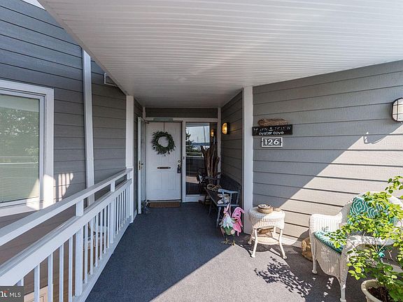 5th image of 126 Oyster Cove Dr