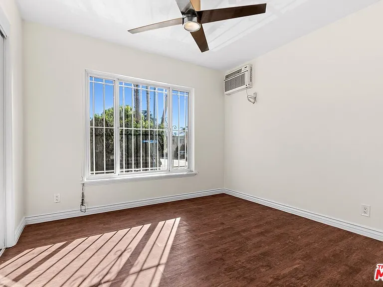 1000 N Orange Grove Ave #2 — Photo 9