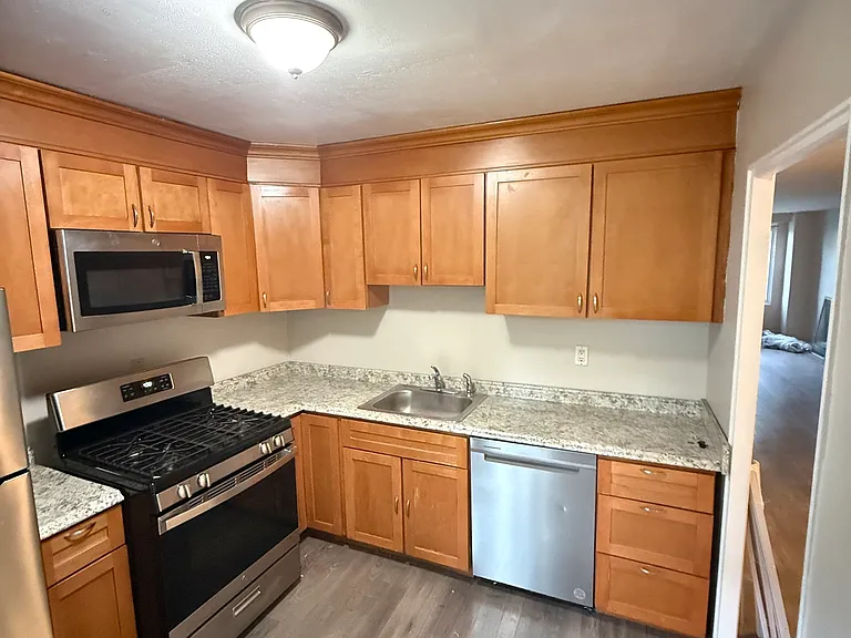 71 Strawberry Hill Ave #416 — Photo 5